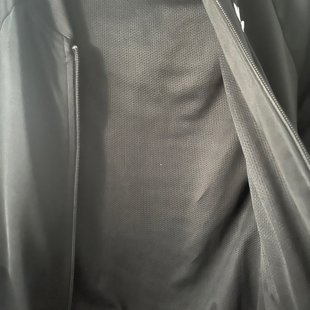 Adidas jacket size small - Picture 3 of 5